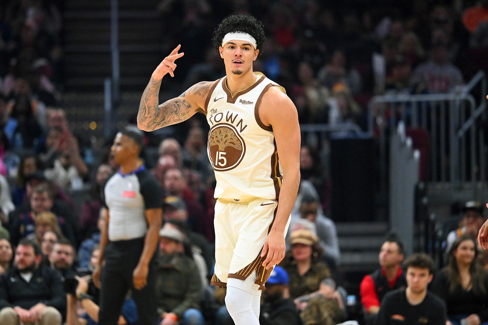 球友会体育-脚踝扭伤！科尔：桑托斯明天缺阵 希望不严重但预计他会缺阵几天