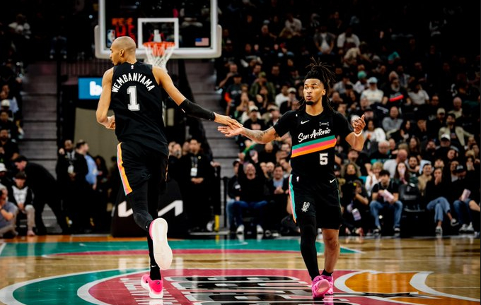 千亿球友会官网-申京准三双完爆文班亚马，杜兰特18+4+7探花郎暴走，火箭复仇马刺