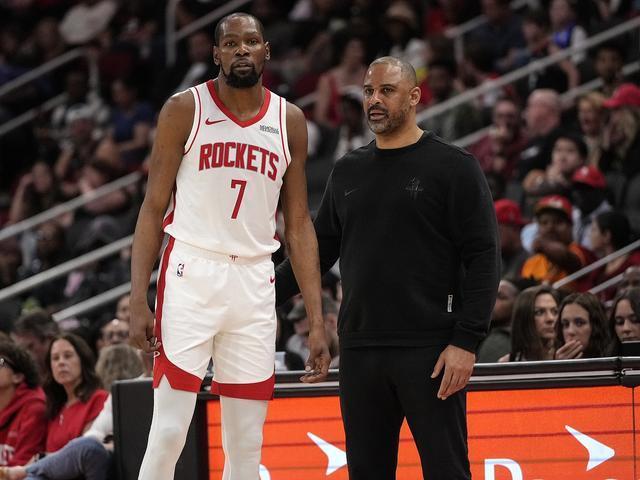 千亿球友会官网-NBA火箭111-94大胜尼克斯：杜兰特27分全能发挥